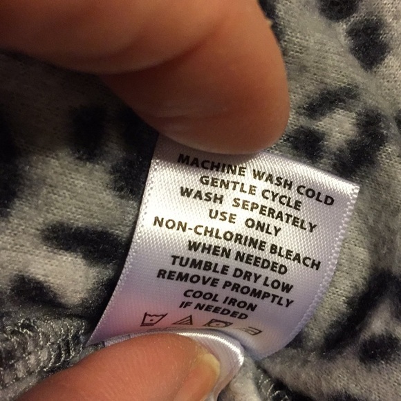 MICKEY Mouse snow leopard lounge/jogger red drawstring pant Gray/blk/wht red XL - Picture 9 of 10